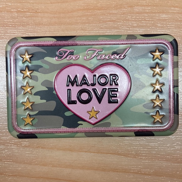 bundle of 4 too faced mini palettes - Picture 7 of 10